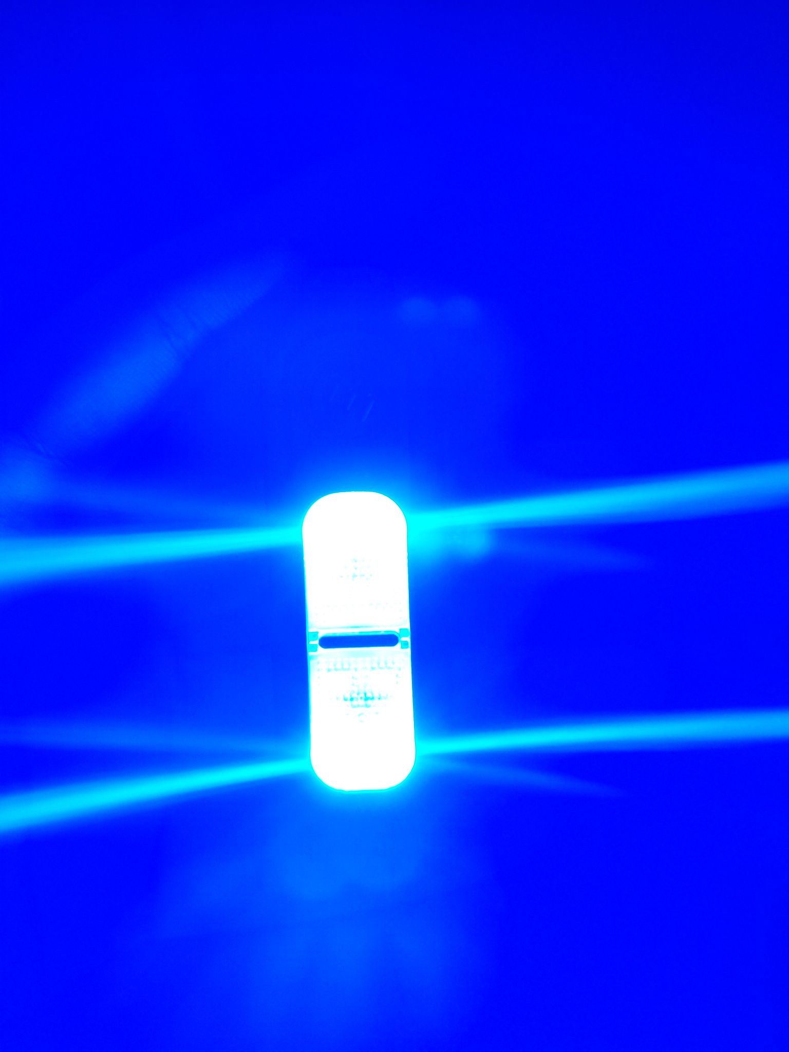 blue strobe light(1)